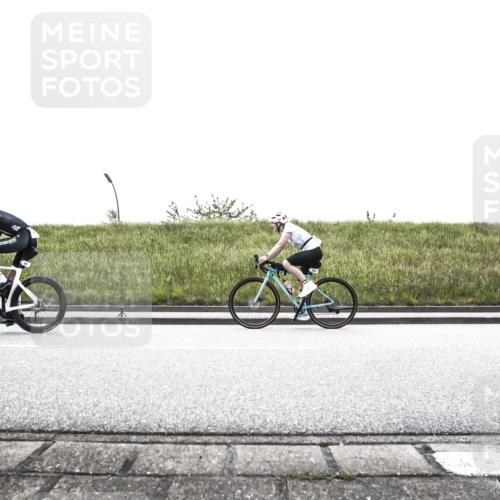 21.06.2026 - 29. Vierlanden-Triathlon H.Heesch http://msf.ph/oto/9898066 21.06.2026 11:04:27 Radfahren 61, 94, 100, 494, 557, 580 meine-sportfotos.de