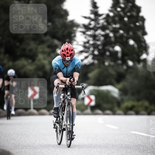 21.06.2026 - 29. Vierlanden-Triathlon H.Heesch http://msf.ph/oto/9898073 21.06.2026 10:04:19 Radfahren 75, 90, 260, 324, 350, 379 meine-sportfotos.de