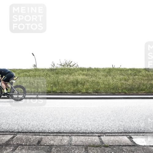 21.06.2026 - 29. Vierlanden-Triathlon H.Heesch http://msf.ph/oto/9898078 21.06.2026 11:04:41 Radfahren 27, 98, 178, 223, 560, 586, 654, 1357 meine-sportfotos.de