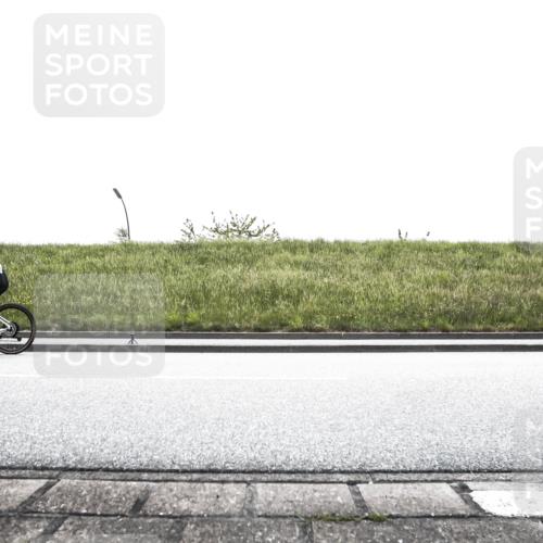 21.06.2026 - 29. Vierlanden-Triathlon H.Heesch http://msf.ph/oto/9898094 21.06.2026 11:04:48 Radfahren 98, 291, 441, 556, 654, 1357 meine-sportfotos.de
