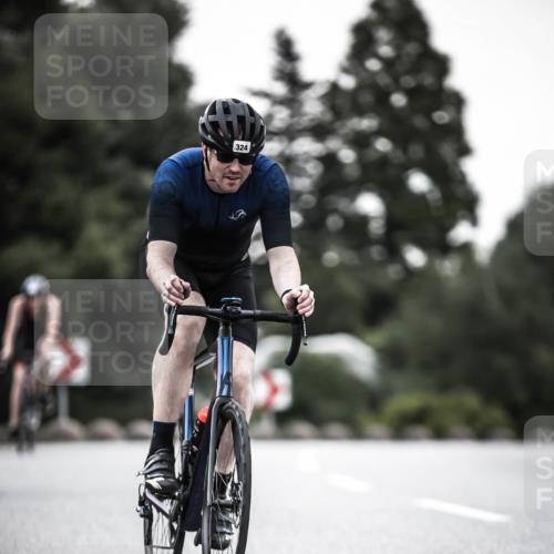 21.06.2026 - 29. Vierlanden-Triathlon H.Heesch http://msf.ph/oto/9898122 21.06.2026 10:04:20 Radfahren 75, 90, 260, 324, 350, 379 meine-sportfotos.de