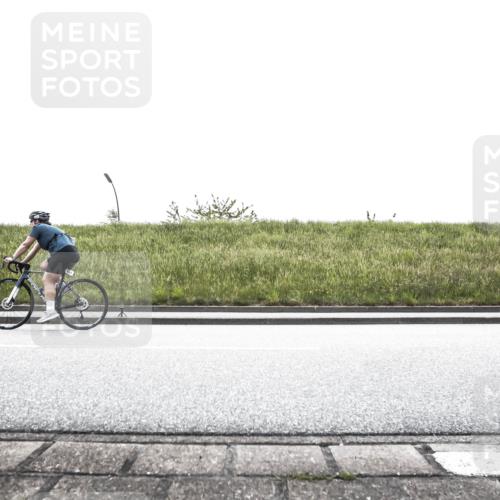 21.06.2026 - 29. Vierlanden-Triathlon H.Heesch http://msf.ph/oto/9898128 21.06.2026 11:05:22 Radfahren 204, 533, 605 meine-sportfotos.de