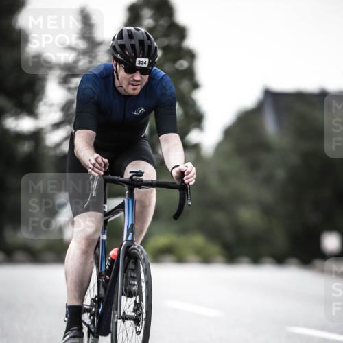 21.06.2026 - 29. Vierlanden-Triathlon H.Heesch http://msf.ph/oto/9898132 21.06.2026 10:04:21 Radfahren 44, 75, 90, 260, 324, 350, 379 meine-sportfotos.de