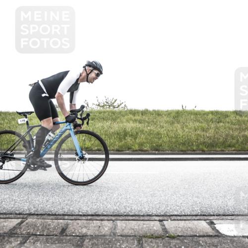 21.06.2026 - 29. Vierlanden-Triathlon H.Heesch http://msf.ph/oto/9898137 21.06.2026 11:05:54 Radfahren 176, 512, 666, 726 meine-sportfotos.de