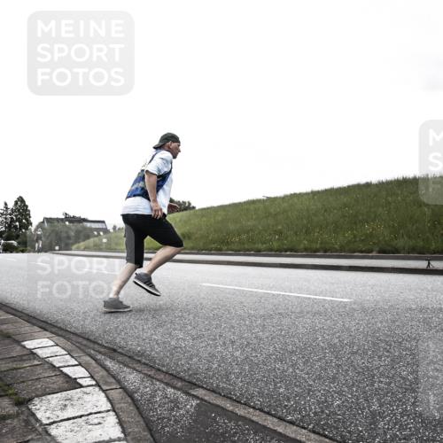 21.06.2026 - 29. Vierlanden-Triathlon H.Heesch http://msf.ph/oto/9898138 21.06.2026 09:47:24 Radfahren  meine-sportfotos.de