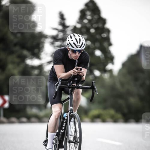 21.06.2026 - 29. Vierlanden-Triathlon H.Heesch http://msf.ph/oto/9898160 21.06.2026 10:04:22 Radfahren 44, 75, 90, 260, 324, 350, 379 meine-sportfotos.de