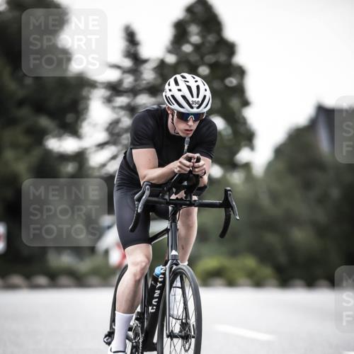 21.06.2026 - 29. Vierlanden-Triathlon H.Heesch http://msf.ph/oto/9898161 21.06.2026 10:04:22 Radfahren 44, 75, 90, 260, 324, 350, 379 meine-sportfotos.de