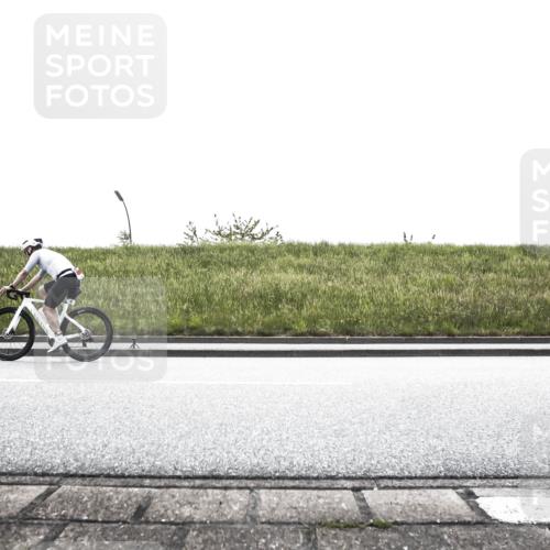 21.06.2026 - 29. Vierlanden-Triathlon H.Heesch http://msf.ph/oto/9898216 21.06.2026 11:07:36 Radfahren 72, 92 meine-sportfotos.de