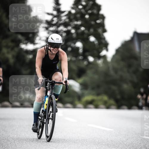 21.06.2026 - 29. Vierlanden-Triathlon H.Heesch http://msf.ph/oto/9898229 21.06.2026 10:04:38 Radfahren 47, 235, 307, 389 meine-sportfotos.de