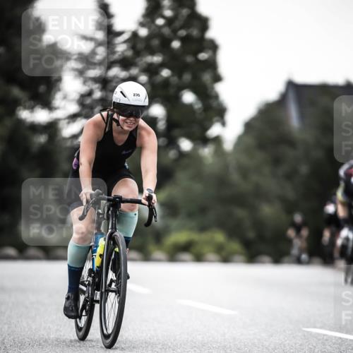 21.06.2026 - 29. Vierlanden-Triathlon H.Heesch http://msf.ph/oto/9898233 21.06.2026 10:04:38 Radfahren 47, 235, 307, 389 meine-sportfotos.de
