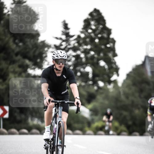 21.06.2026 - 29. Vierlanden-Triathlon H.Heesch http://msf.ph/oto/9898253 21.06.2026 10:04:39 Radfahren 47, 235, 307, 389 meine-sportfotos.de