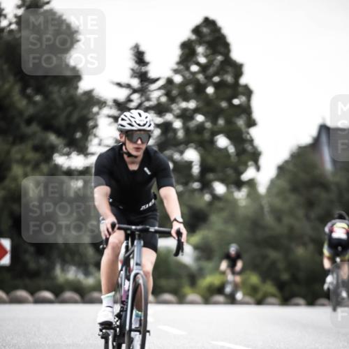 21.06.2026 - 29. Vierlanden-Triathlon H.Heesch http://msf.ph/oto/9898255 21.06.2026 10:04:39 Radfahren 47, 235, 307, 389 meine-sportfotos.de