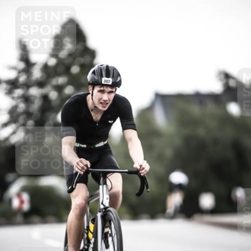 21.06.2026 - 29. Vierlanden-Triathlon H.Heesch http://msf.ph/oto/9898266 21.06.2026 10:04:46 Radfahren 86, 307, 329, 365 meine-sportfotos.de