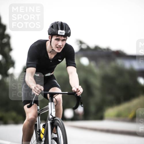 21.06.2026 - 29. Vierlanden-Triathlon H.Heesch http://msf.ph/oto/9898277 21.06.2026 10:04:46 Radfahren 86, 307, 329, 365 meine-sportfotos.de