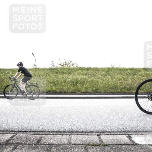 21.06.2026 - 29. Vierlanden-Triathlon H.Heesch http://msf.ph/oto/9898279 21.06.2026 11:09:34 Radfahren 113, 595 meine-sportfotos.de