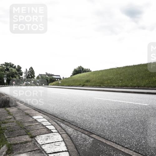 21.06.2026 - 29. Vierlanden-Triathlon H.Heesch http://msf.ph/oto/9898281 21.06.2026 09:53:35 Radfahren 51, 74, 79 meine-sportfotos.de