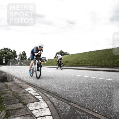 21.06.2026 - 29. Vierlanden-Triathlon H.Heesch http://msf.ph/oto/9898333 21.06.2026 09:57:49 Radfahren 145, 147 meine-sportfotos.de