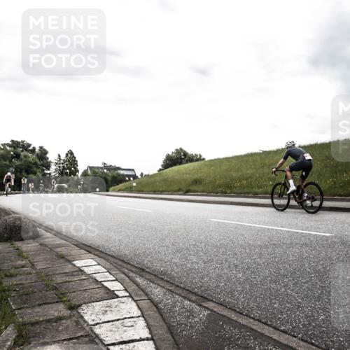 21.06.2026 - 29. Vierlanden-Triathlon H.Heesch http://msf.ph/oto/9898339 21.06.2026 09:58:25 Radfahren 202, 364, 375 meine-sportfotos.de