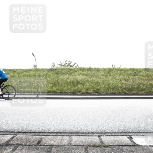 21.06.2026 - 29. Vierlanden-Triathlon H.Heesch http://msf.ph/oto/9898346 21.06.2026 11:10:57 Radfahren 287, 301, 617, 679 meine-sportfotos.de