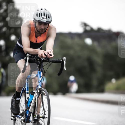 21.06.2026 - 29. Vierlanden-Triathlon H.Heesch http://msf.ph/oto/9898347 21.06.2026 10:04:50 Radfahren 86, 174, 329, 352, 365 meine-sportfotos.de