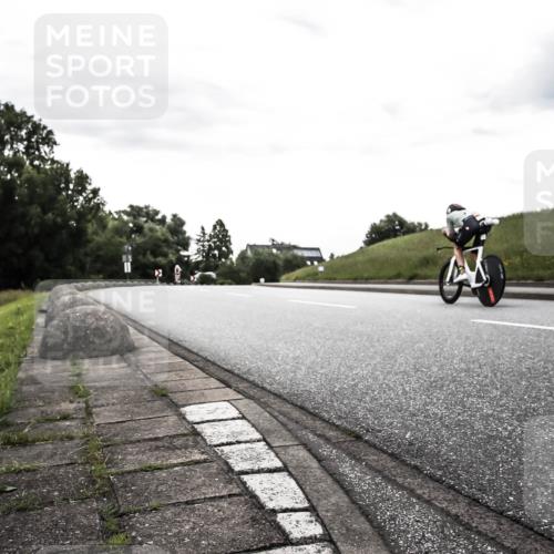 21.06.2026 - 29. Vierlanden-Triathlon H.Heesch http://msf.ph/oto/9898354 21.06.2026 10:00:24 Radfahren 225 meine-sportfotos.de