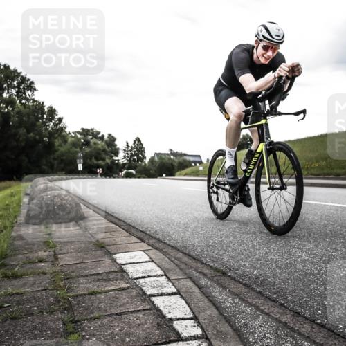 21.06.2026 - 29. Vierlanden-Triathlon H.Heesch http://msf.ph/oto/9898360 21.06.2026 10:00:39 Radfahren 10 meine-sportfotos.de