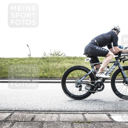 21.06.2026 - 29. Vierlanden-Triathlon H.Heesch http://msf.ph/oto/9898368 21.06.2026 11:11:37 Radfahren 89, 220, 611, 641, 695, 709 meine-sportfotos.de