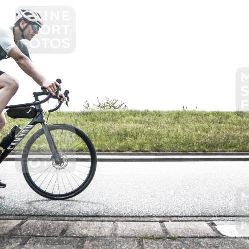 21.06.2026 - 29. Vierlanden-Triathlon H.Heesch http://msf.ph/oto/9898383 21.06.2026 11:11:57 Radfahren 109, 293, 296, 302, 490, 500, 656, 707, 743, 751 meine-sportfotos.de