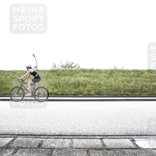21.06.2026 - 29. Vierlanden-Triathlon H.Heesch http://msf.ph/oto/9898395 21.06.2026 11:12:01 Radfahren 109, 293, 296, 302, 490, 500, 656, 707, 729, 743, 751 meine-sportfotos.de