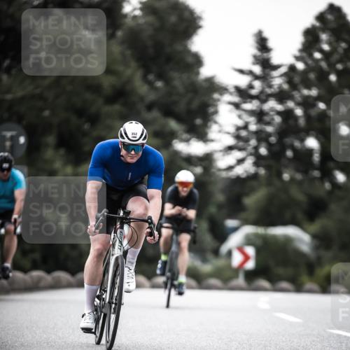 21.06.2026 - 29. Vierlanden-Triathlon H.Heesch http://msf.ph/oto/9898414 21.06.2026 10:04:57 Radfahren 130, 174, 292, 308, 332, 352 meine-sportfotos.de