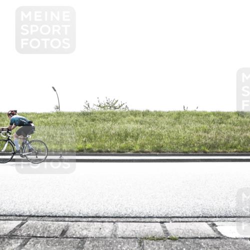 21.06.2026 - 29. Vierlanden-Triathlon H.Heesch http://msf.ph/oto/9898421 21.06.2026 11:12:43 Radfahren 221, 259, 260, 504, 822 meine-sportfotos.de