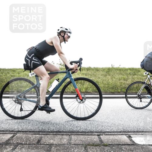 21.06.2026 - 29. Vierlanden-Triathlon H.Heesch http://msf.ph/oto/9898471 21.06.2026 11:13:54 Radfahren 34, 229, 687 meine-sportfotos.de