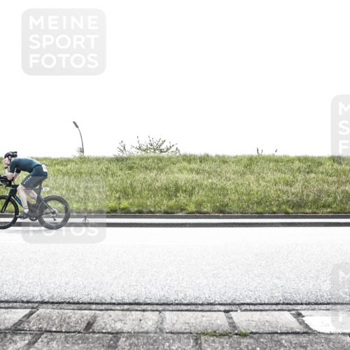 21.06.2026 - 29. Vierlanden-Triathlon H.Heesch http://msf.ph/oto/9898489 21.06.2026 11:14:18 Radfahren 6, 104, 231, 273 meine-sportfotos.de