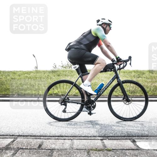 21.06.2026 - 29. Vierlanden-Triathlon H.Heesch http://msf.ph/oto/9898498 21.06.2026 11:14:30 Radfahren 40, 278, 291, 672 meine-sportfotos.de
