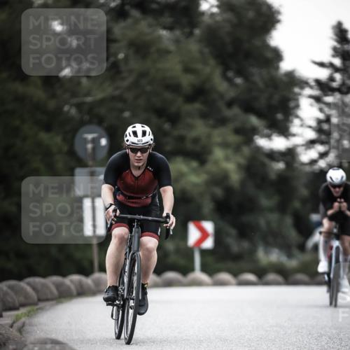 21.06.2026 - 29. Vierlanden-Triathlon H.Heesch http://msf.ph/oto/9898502 21.06.2026 10:05:07 Radfahren 130, 264, 275, 308, 323, 326 meine-sportfotos.de