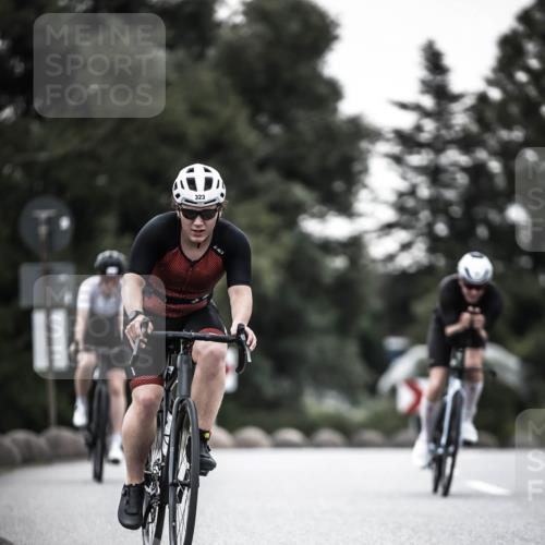 21.06.2026 - 29. Vierlanden-Triathlon H.Heesch http://msf.ph/oto/9898516 21.06.2026 10:05:08 Radfahren 130, 264, 275, 323, 326 meine-sportfotos.de