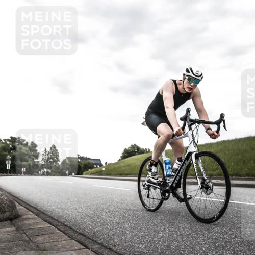 21.06.2026 - 29. Vierlanden-Triathlon H.Heesch http://msf.ph/oto/9898518 21.06.2026 10:08:41 Radfahren 82 meine-sportfotos.de