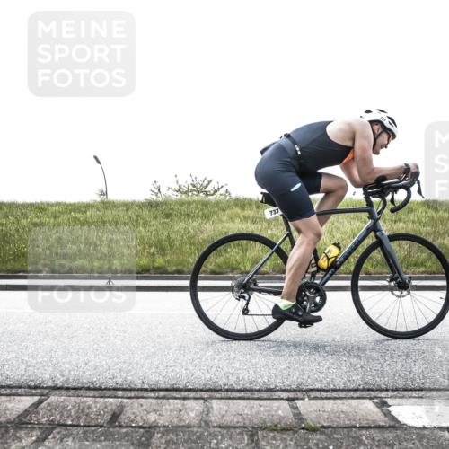 21.06.2026 - 29. Vierlanden-Triathlon H.Heesch http://msf.ph/oto/9898537 21.06.2026 11:15:37 Radfahren 17, 734, 737 meine-sportfotos.de