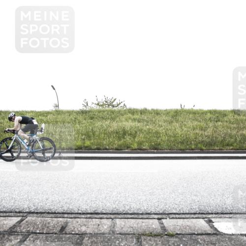 21.06.2026 - 29. Vierlanden-Triathlon H.Heesch http://msf.ph/oto/9898544 21.06.2026 11:15:57 Radfahren 217, 243 meine-sportfotos.de