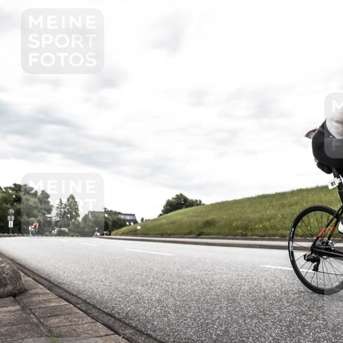 21.06.2026 - 29. Vierlanden-Triathlon H.Heesch http://msf.ph/oto/9898563 21.06.2026 10:18:58 Radfahren 81, 164, 283 meine-sportfotos.de