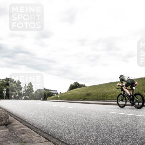 21.06.2026 - 29. Vierlanden-Triathlon H.Heesch http://msf.ph/oto/9898572 21.06.2026 10:19:16 Radfahren 247 meine-sportfotos.de