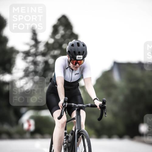 21.06.2026 - 29. Vierlanden-Triathlon H.Heesch http://msf.ph/oto/9898573 21.06.2026 10:05:10 Radfahren 249, 264, 275, 289, 323, 326 meine-sportfotos.de