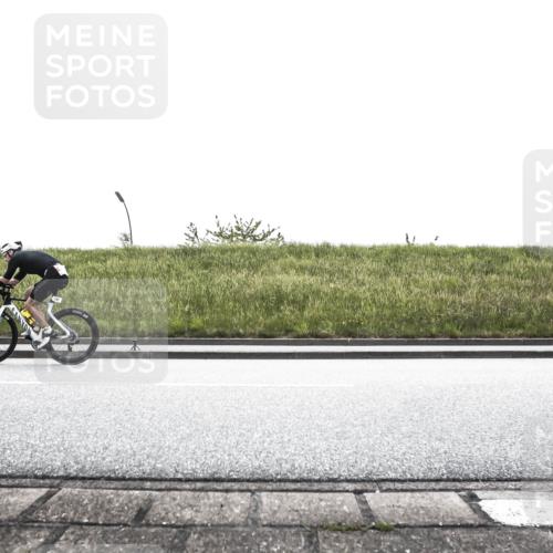 21.06.2026 - 29. Vierlanden-Triathlon H.Heesch http://msf.ph/oto/9898577 21.06.2026 11:17:50 Radfahren 82, 151, 225, 648 meine-sportfotos.de