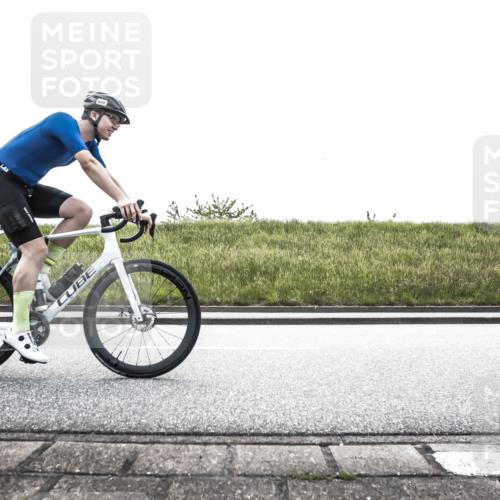 21.06.2026 - 29. Vierlanden-Triathlon H.Heesch http://msf.ph/oto/9898580 21.06.2026 11:17:53 Radfahren 82, 225, 648 meine-sportfotos.de
