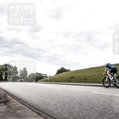 21.06.2026 - 29. Vierlanden-Triathlon H.Heesch http://msf.ph/oto/9898587 21.06.2026 10:19:25 Radfahren 171, 184, 242, 1356 meine-sportfotos.de