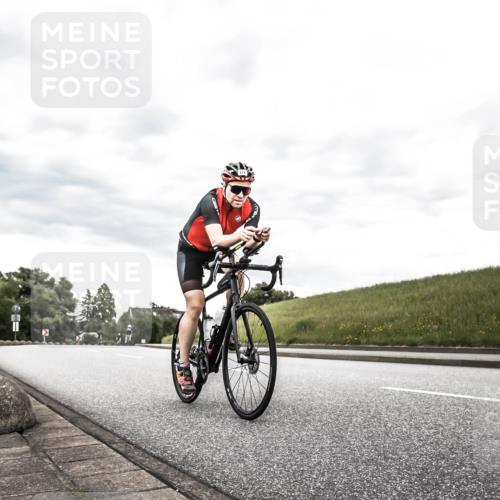21.06.2026 - 29. Vierlanden-Triathlon H.Heesch http://msf.ph/oto/9898590 21.06.2026 10:19:30 Radfahren 171, 184, 242 meine-sportfotos.de