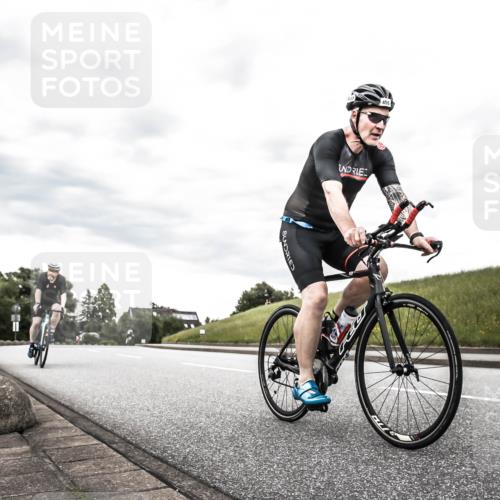 21.06.2026 - 29. Vierlanden-Triathlon H.Heesch http://msf.ph/oto/9898596 21.06.2026 10:19:39 Radfahren 403, 455 meine-sportfotos.de