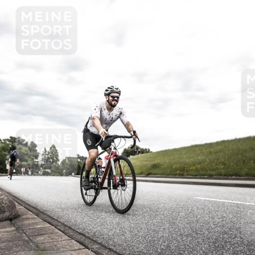 21.06.2026 - 29. Vierlanden-Triathlon H.Heesch http://msf.ph/oto/9898607 21.06.2026 10:19:53 Radfahren 18, 21, 146, 268, 400 meine-sportfotos.de