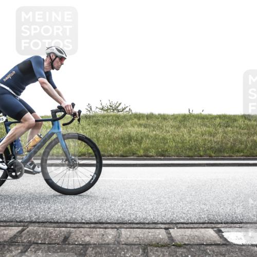21.06.2026 - 29. Vierlanden-Triathlon H.Heesch http://msf.ph/oto/9898613 21.06.2026 11:18:34 Radfahren 121, 261, 773, 802 meine-sportfotos.de