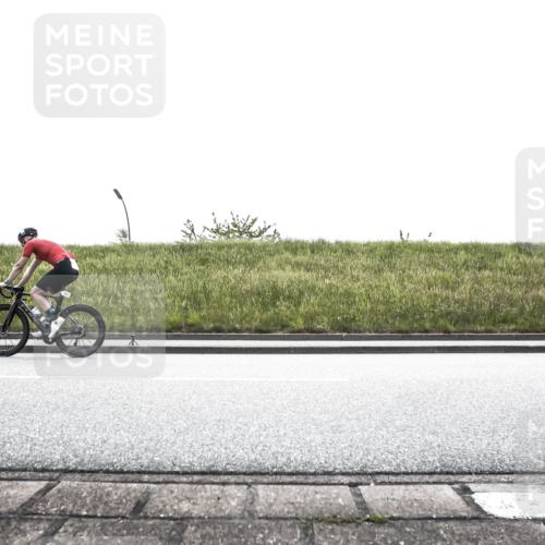 21.06.2026 - 29. Vierlanden-Triathlon H.Heesch http://msf.ph/oto/9898619 21.06.2026 11:18:44 Radfahren 121, 261 meine-sportfotos.de